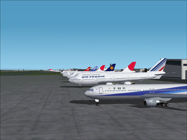 users with the most complete and realistic real world airline ...